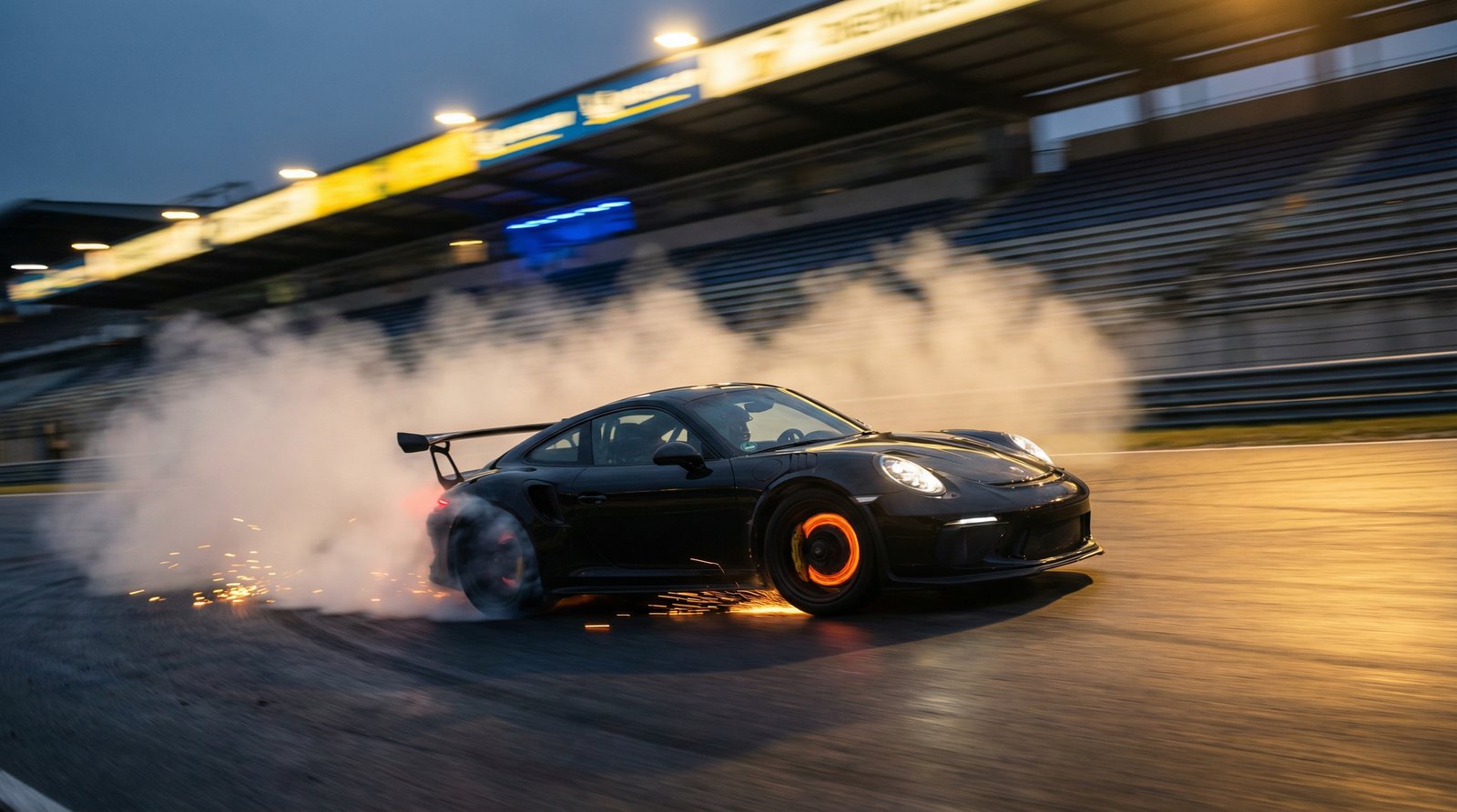 萝莉岛保时捷漂移视频教程